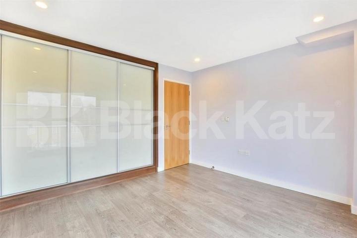 Modern 4 bedroom within a new development close to shoreditch Park Mintern Street, Shoreditch Park